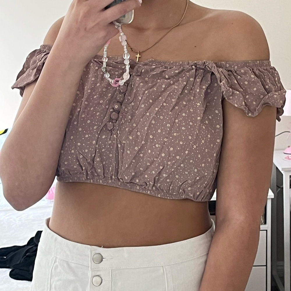 Flynn Skye Ditsy Floral Flutter Sleeve Crop Blouse